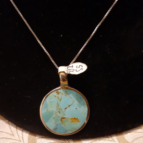 TURQUOISE & STERLING PENDANT & STERLING BOX CHAIN